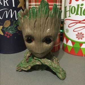 Groot planter style #1